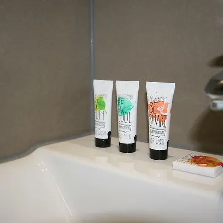 Amosa Centre Regence 17 *