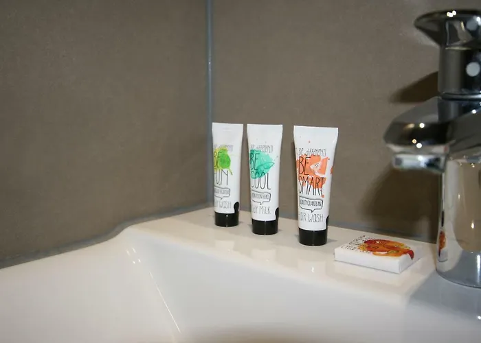 Amosa Centre Regence 17 *